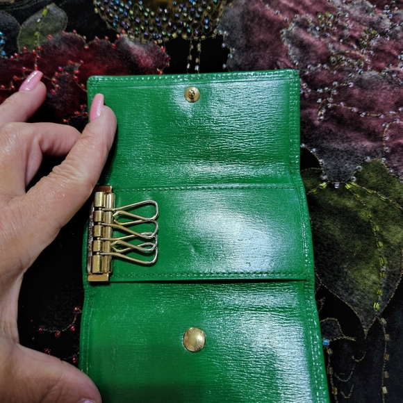 Louis Vuitton key holder - Picture 6 of 8